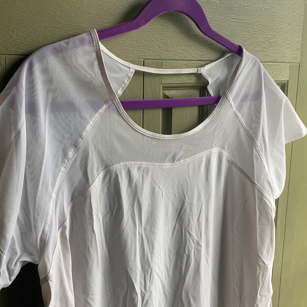 Lululemon mesh cut out short sleeve top - Picture 2 of 8